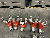 5 metalen verdeelstukken met afsluitbare uitgangen, type 70 - 2x 70 dsp.