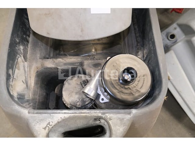 5 nilfisk sc401 schroberdrogers (voor onderdelen) - afbeelding 2 van  14