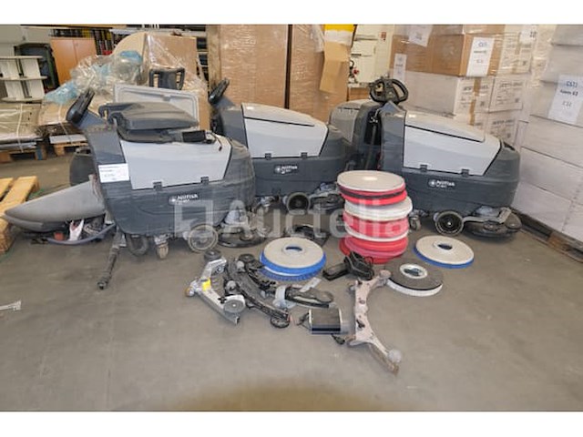 5 nilfisk sc401 schroberdrogers (voor onderdelen) - afbeelding 8 van  14