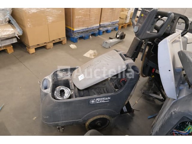 5 nilfisk sc401 schroberdrogers (voor onderdelen) - afbeelding 10 van  14