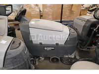 5 nilfisk sc401 schroberdrogers (voor onderdelen) - afbeelding 12 van  14