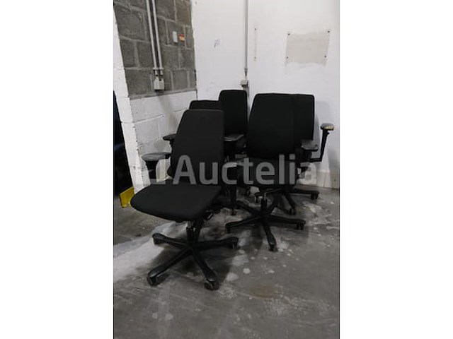 5 ongelijke bureaustoelen - afbeelding 2 van  7