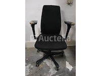 5 ongelijke bureaustoelen - afbeelding 5 van  7