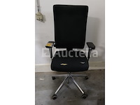 5 ongelijke bureaustoelen - afbeelding 9 van  10