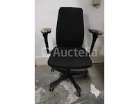 5 ongelijke bureaustoelen - afbeelding 5 van  7
