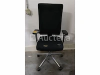 5 ongelijke bureaustoelen - afbeelding 9 van  10