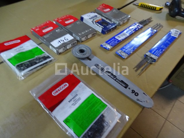 5 oregon chains & guide, 1 husqvarna chain, 18 ronde vijltjes - afbeelding 6 van  14