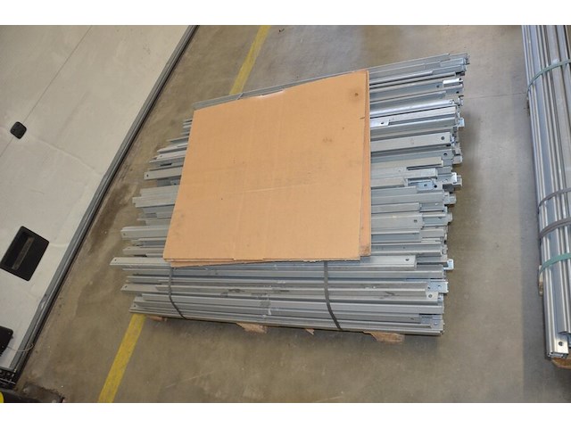 5 paletten onderdelen palletrek metaal - afbeelding 3 van  12