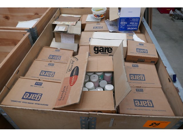 5 palletboxen met glasverf - afbeelding 9 van  9