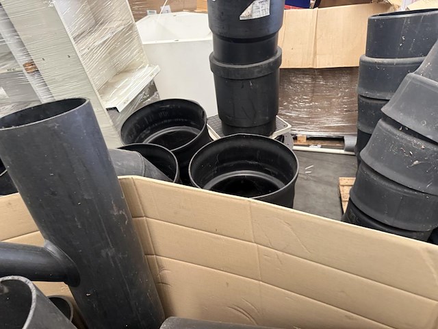 5 pallets koppelstukken - afbeelding 6 van  7