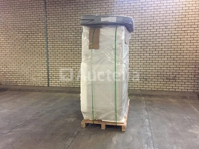 5 persoons outdoor spa 208x208 cm - incl. 2 ligbedden - wit bad / naturel houten kleur zijkant - afbeelding 24 van  24