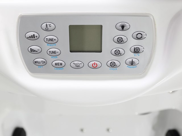 5 persoons outdoor spa 208x208 cm - incl. 2 ligbedden - wit bad / naturel houten kleur zijkant - afbeelding 11 van  16