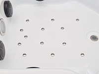 5 persoons outdoor spa 208x208 cm - incl. 2 ligbedden - wit bad / naturel houten kleur zijkant - afbeelding 22 van  22