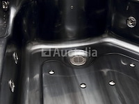 5 persoons outdoor spa 208x208 cm incl. 2 ligbedden - cloudy black bad / antraciete zijkant - afbeelding 21 van  23