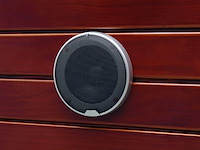 5 persoons outdoor spa 208x208 cm incl. 2 ligbedden - wit bad / mahonie kleur zijkant - afbeelding 3 van  21