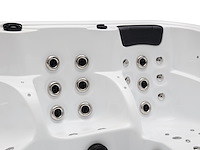 5 persoons outdoor spa 208x208 cm incl. 2 ligbedden - wit bad / mahonie kleur zijkant - afbeelding 18 van  21