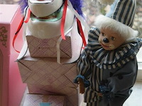 5 porselijnen clown maskers en clown - afbeelding 1 van  5