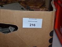5 pvc bakjes met binnenwerken voor deuren, kartonnen doos met binnenwerken voor deuren - afbeelding 3 van  8