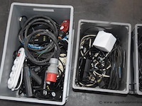 5 pvc bakken inhoudend diverse elektrakabel - afbeelding 2 van  4