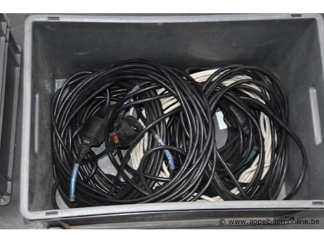 5 pvc bakken inhoudend diverse elektrakabel - afbeelding 4 van  4