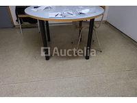 5 ronde tafels + 10 stoelen - afbeelding 4 van  6