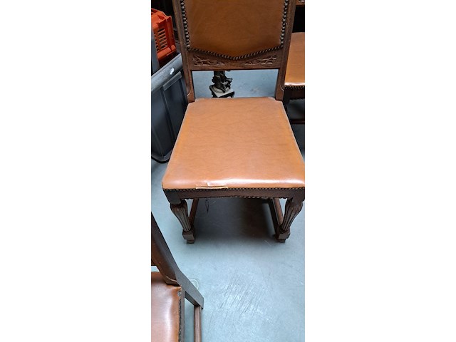 5 stoelen - afbeelding 2 van  3