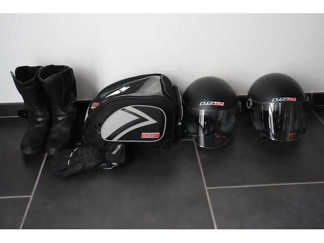 5 stuks motorkleding - afbeelding 1 van  4