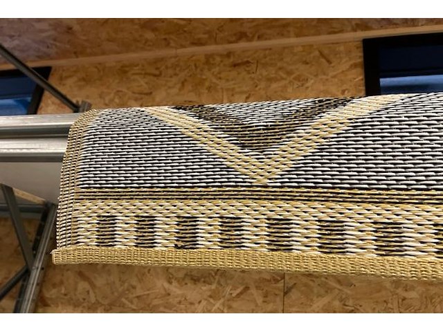 5 tapijten - afbeelding 5 van  6
