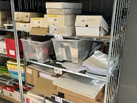 5 verijdbare magazijnkarren met grote partij kantoor benodigdheden - afbeelding 2 van  39