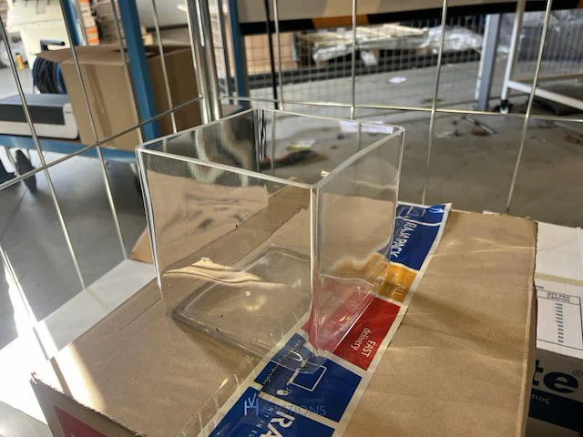 5 verijdbare magazijnkarren met grote partij kantoor benodigdheden - afbeelding 33 van  39