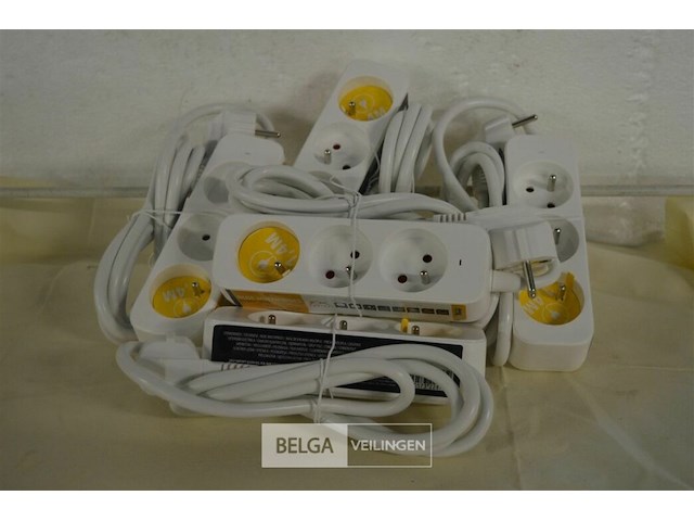 5 verlengkabels met 3-delige stekkerdoos 1,4m lang - afbeelding 1 van  2