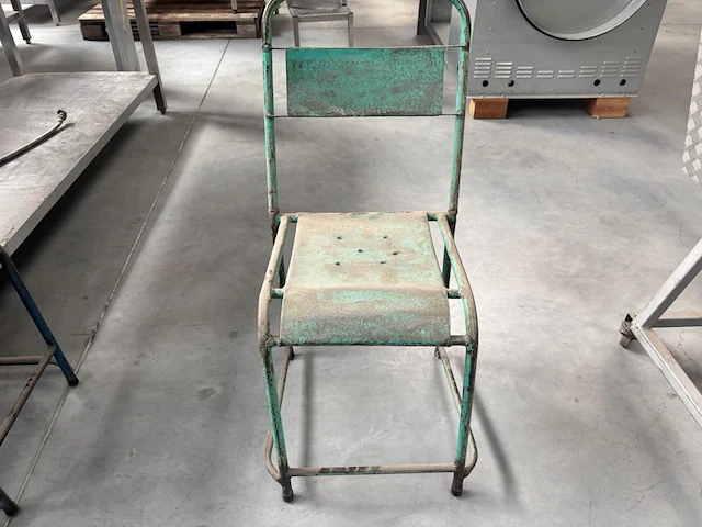 5 vintage stoelen - afbeelding 3 van  4