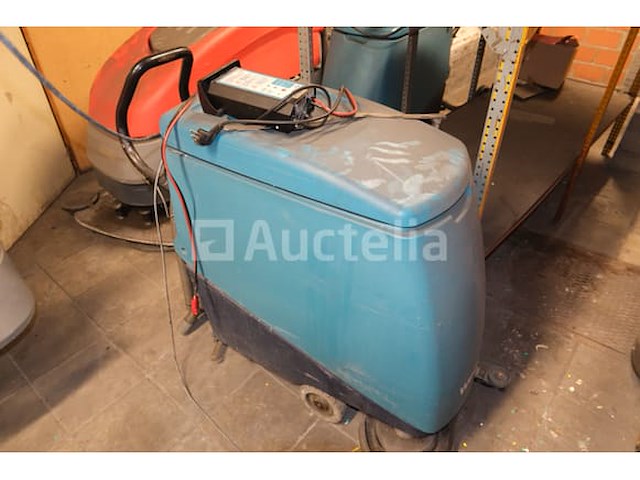 5 wetrok vloerschrijvers (nog te renoveren) - afbeelding 6 van  17