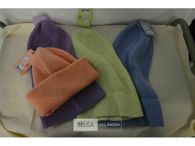 5 wintermutsen div. kleuren - afbeelding 1 van  3