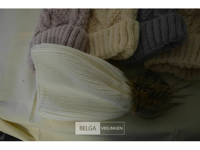 5 wintermutsen met pompon div. kleuren - afbeelding 4 van  4