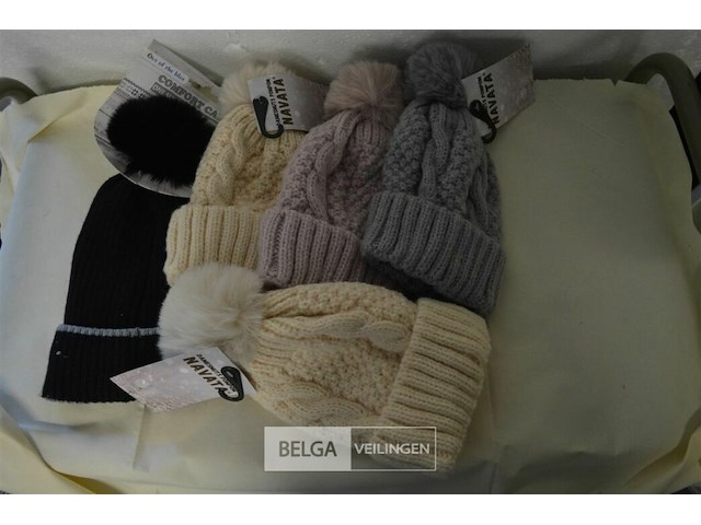 5 wintermutsen met pompon div. kleuren - afbeelding 1 van  4