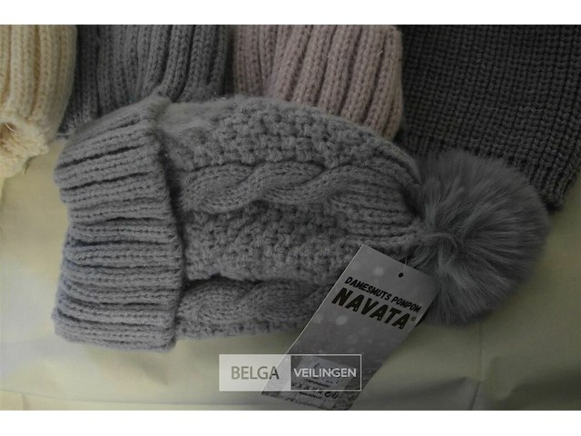 5 wintermutsen met pompon div. kleuren - afbeelding 4 van  4