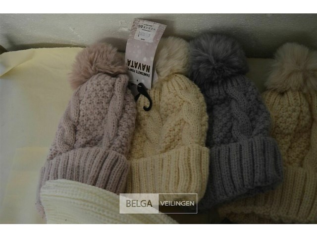 5 wintermutsen met pompon div. kleuren - afbeelding 2 van  4