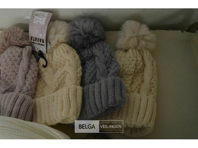 5 wintermutsen met pompon div. kleuren - afbeelding 3 van  4