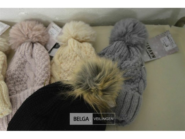 5 wintermutsen met pompon div. kleuren - afbeelding 4 van  4