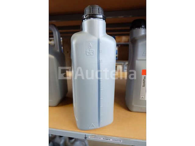 5 x 5 liter blikjes stihl synthplus kettingolie - afbeelding 4 van  4