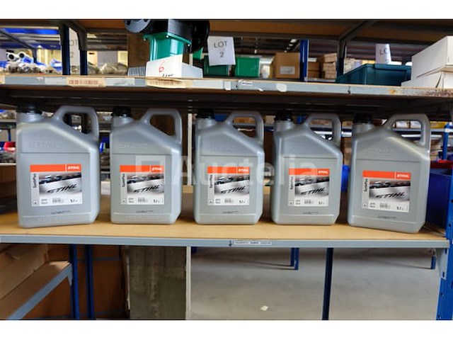 5 x 5 liter blikjes stihl synthplus kettingolie - afbeelding 3 van  4