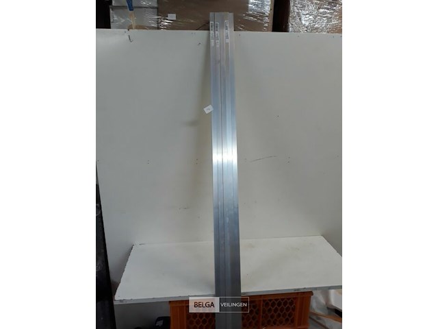 5 x aluminium vierkante buis 2m 20x20x1,5mm - afbeelding 2 van  3