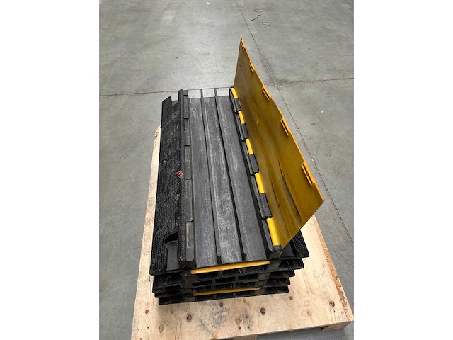 5 x cable bridge 0.90mtr 3-channels w/10 connectors - afbeelding 3 van  3