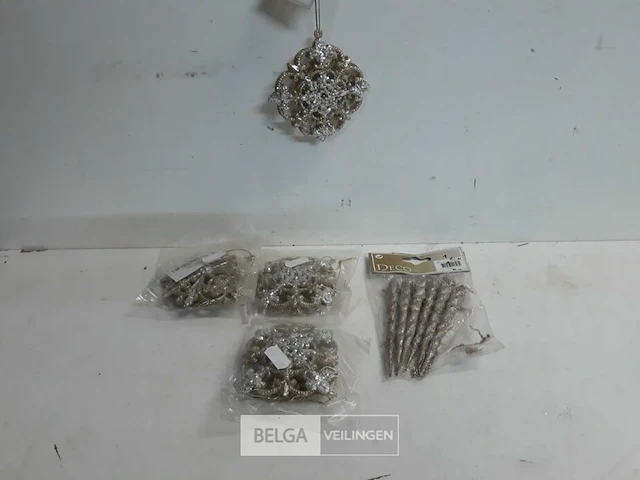 5 x hangdeco pvc goud 4 x sneeuwvlok + 1 x ijspegel - afbeelding 1 van  3