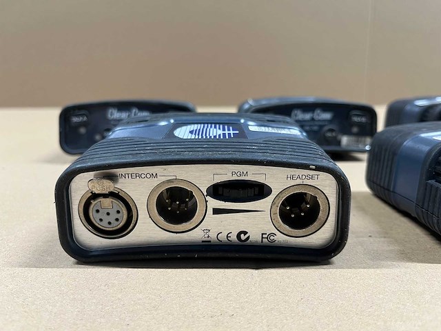 5 x intercom beltpack clear-com rs-702 2-channel + yc-36 cable - afbeelding 3 van  4