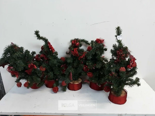 5 x kerstboom 45 cm met houten voet - afbeelding 1 van  3