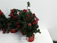 5 x kerstboom 45 cm met houten voet - afbeelding 3 van  3