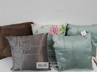 5 x kussen mix +/- 35x35 cm - afbeelding 3 van  3