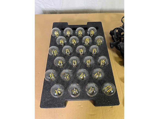 5 x lightchain 10.00m 21xb22 true1 (in/out) w/plastic boxes - afbeelding 6 van  6